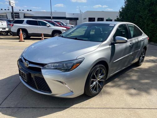 2016 Toyota Camry XSE