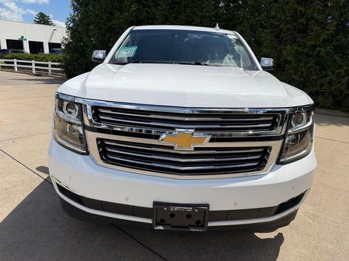 Summit White 2017 Chevrolet Suburban Premier