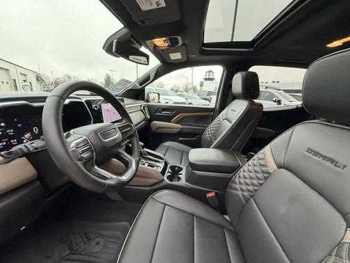 2025 GMC Canyon Denali