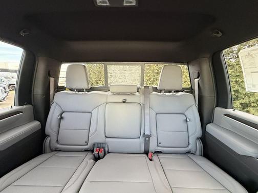 2026 GMC Sierra 2500 SLT