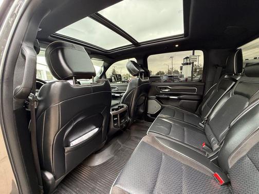 Granite Crystal Metallic Clearcoat 2025 RAM 1500 Laramie