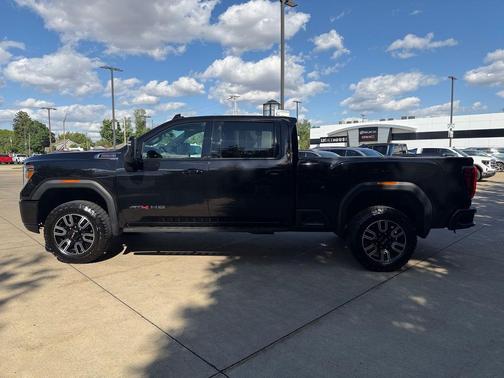 Ebony Twilight Metallic 2022 GMC Sierra 2500 AT4