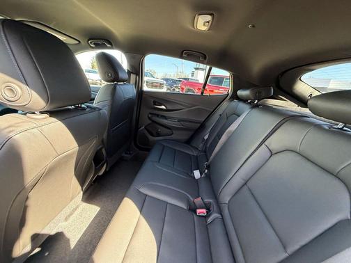 Summit White 2026 Buick Envista Sport Touring FWD