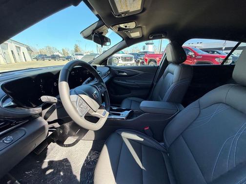 Summit White 2026 Buick Envista Sport Touring FWD