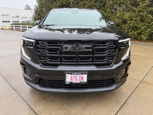 2026 GMC Acadia Elevation AWD