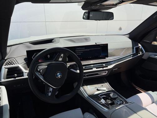 Silver 2025 BMW X5 xDrive40i