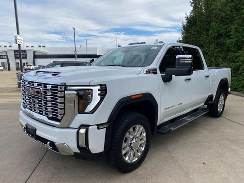 2024 GMC Sierra 2500 Denali