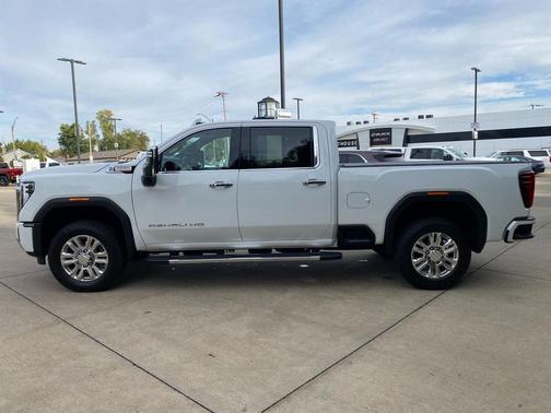 2024 GMC Sierra 2500 Denali