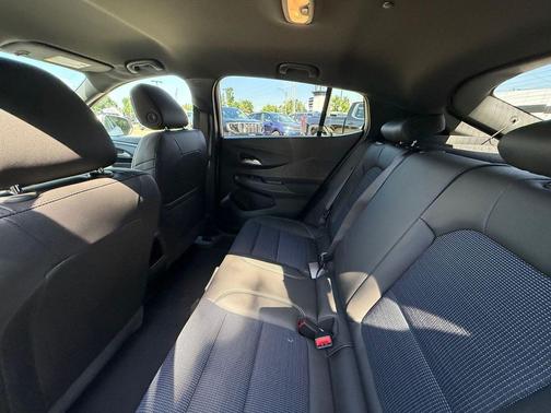 Summit White 2026 Buick Envista Preferred FWD