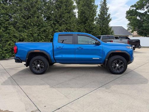 Dynamic Blue Metallic 2023 GMC Canyon Elevation
