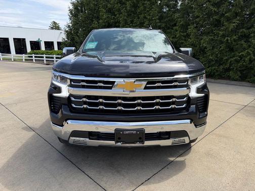 Dark Ash Metallic 2023 Chevrolet Silverado 1500 LTZ