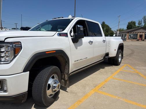 White Frost Tricoat 2023 GMC Sierra 3500 Denali