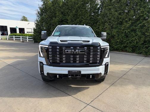 Glacier White Tricoat 2026 GMC Sierra 2500 Denali Ultimate