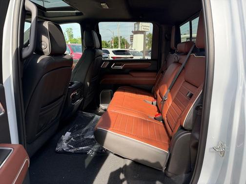 Glacier White Tricoat 2026 GMC Sierra 2500 Denali Ultimate