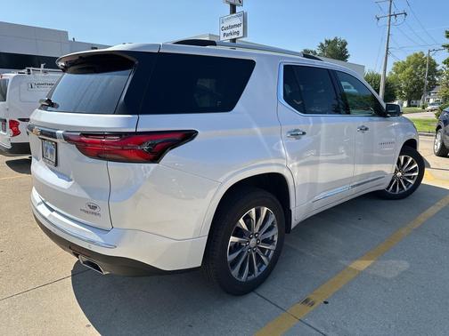 2022 Chevrolet Traverse Premier