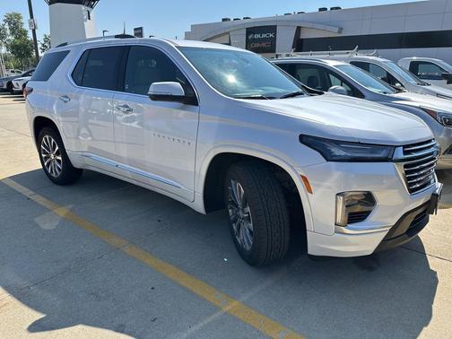 2022 Chevrolet Traverse Premier