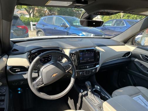 2022 Chevrolet Traverse Premier
