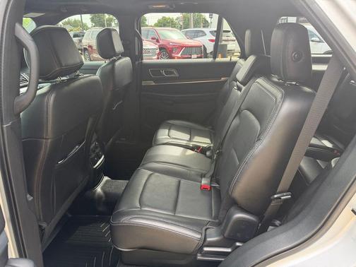 Ingot Silver 2017 Ford Explorer Limited