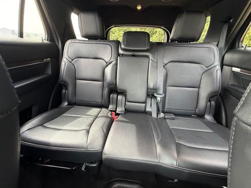 Ingot Silver 2017 Ford Explorer Limited
