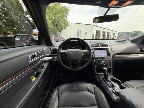 Ingot Silver 2017 Ford Explorer Limited