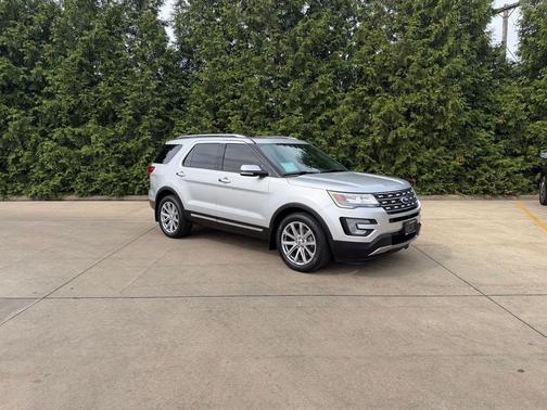 Ingot Silver 2017 Ford Explorer Limited