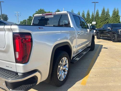 Quicksilver Metallic 2021 GMC Sierra 1500 SLT