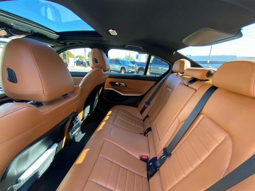 2021 BMW 330 xDrive