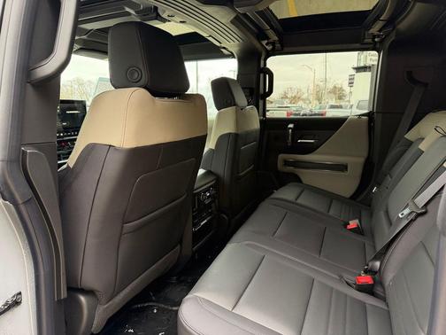 2026 GMC HUMMER EV SUV 2X