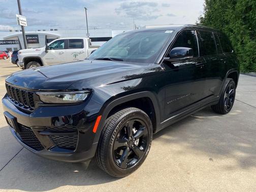 2024 Jeep Grand Cherokee Altitude