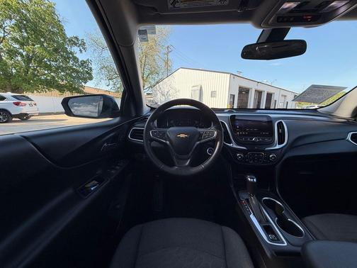 Pacific Blue Metallic 2019 Chevrolet Equinox 1LT