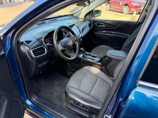 Pacific Blue Metallic 2019 Chevrolet Equinox 1LT