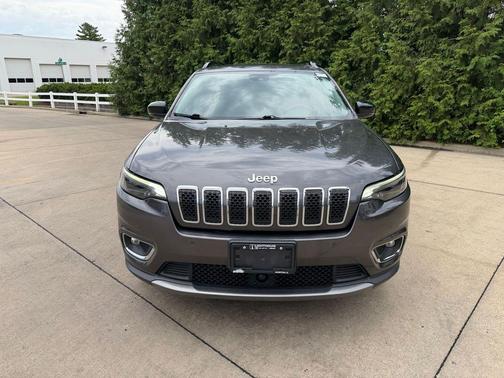 Granite Crystal Metallic Clearcoat 2022 Jeep Cherokee Limited