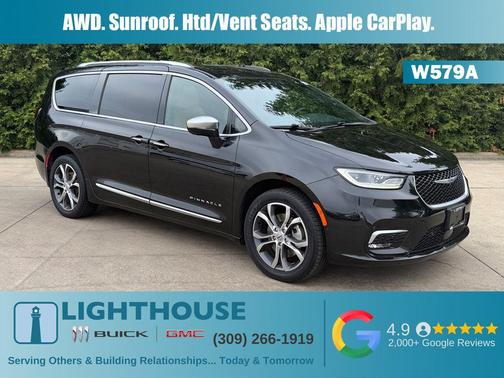 Brilliant Black Crystal Pearlcoat 2021 Chrysler Pacifica L