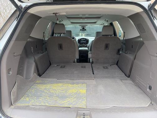 Iridescent Pearl Tricoat 2019 Chevrolet Traverse Premier