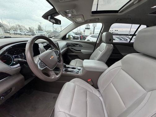 Iridescent Pearl Tricoat 2019 Chevrolet Traverse Premier