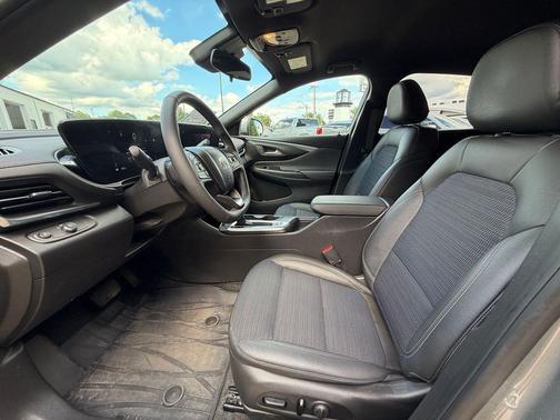Moonstone Gray Metallic 2024 Buick Envista Preferred FWD