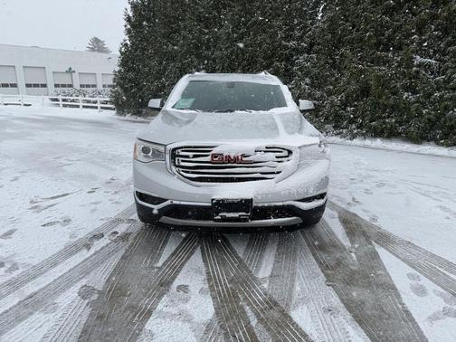 2019 GMC Acadia SLE-2