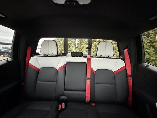 2026 GMC Canyon AT4X