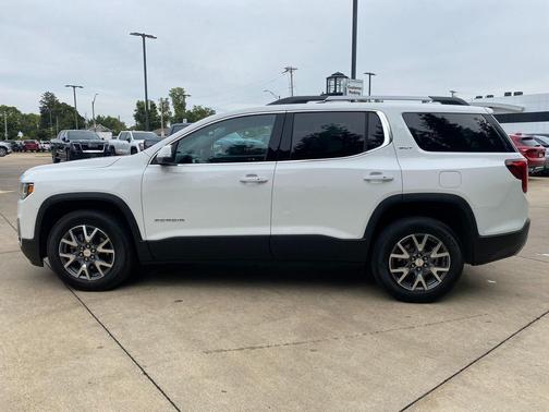 2023 GMC Acadia AWD SLT