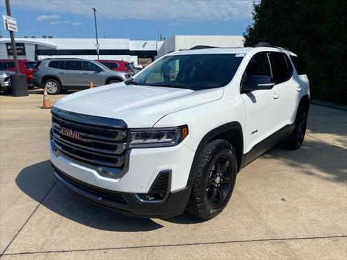 2023 GMC Acadia AWD AT4
