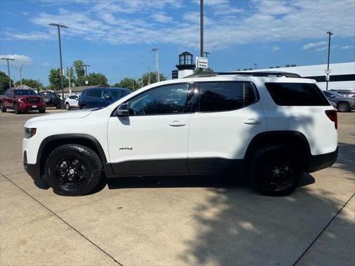 2023 GMC Acadia AWD AT4