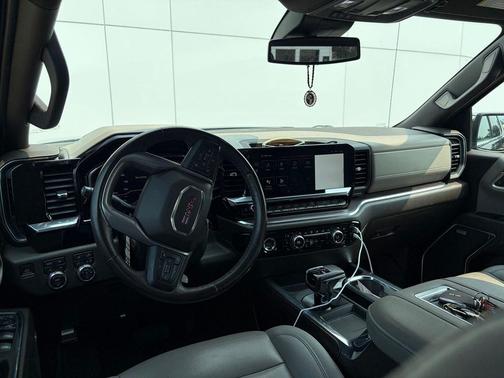 Onyx Black 2022 GMC Sierra 1500 SLT