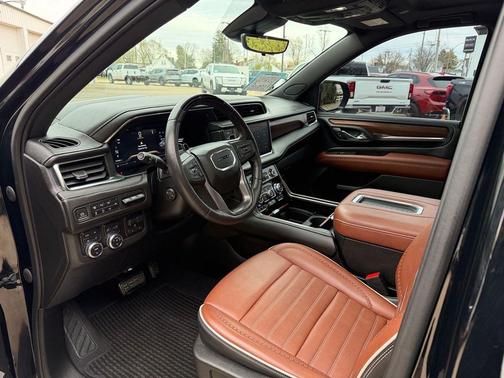 2023 GMC Yukon Denali Ultimate