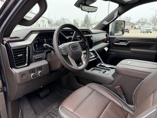 2025 GMC Sierra 3500 Denali