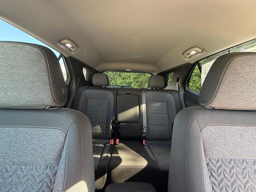Iridescent Pearl Tricoat 2024 Chevrolet Equinox 1LT