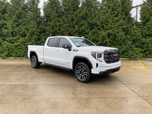2025 GMC Sierra 1500 AT4