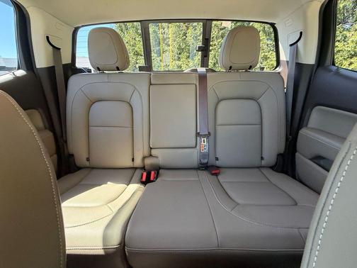 Dark Sky Metallic 2019 GMC Canyon SLT