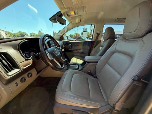 Dark Sky Metallic 2019 GMC Canyon SLT