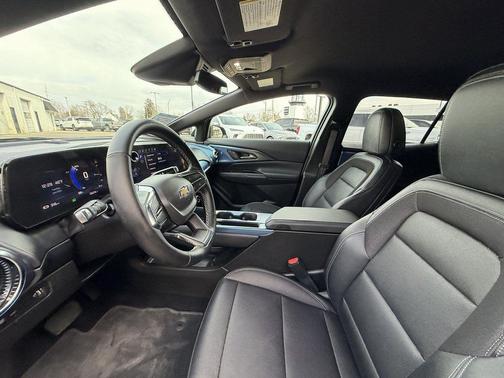 2025 Chevrolet Equinox EV LT