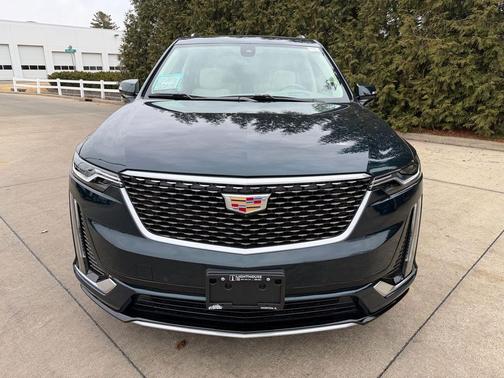 2025 Cadillac XT6 Premium Luxury AWD